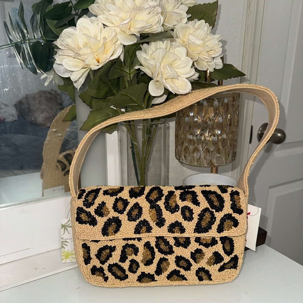 RARE Cheetah Beaded Bag by America & Beyond 🐆